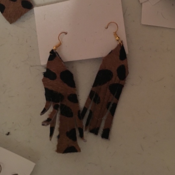 Earrings - Picture 1 of 1